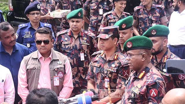 নির্বাচন ঘিরে সীমান্ত দিয়ে আসা অবৈধ অস্ত্র ঠেকাতে সতর্ক বিজিবি: ডিজি