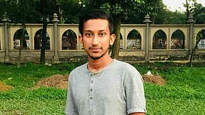 ঢাকা বিশ্ববিদ্যালয়ের এসএম হলে শিক্ষার্থীর ঝুলন্ত লাশ উদ্ধার