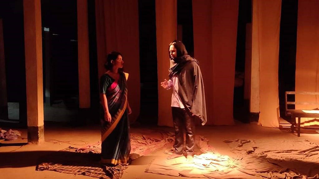দুই নাটক নিয়ে মঞ্চে আসছে ‘একলব্য রেপার্টরি’