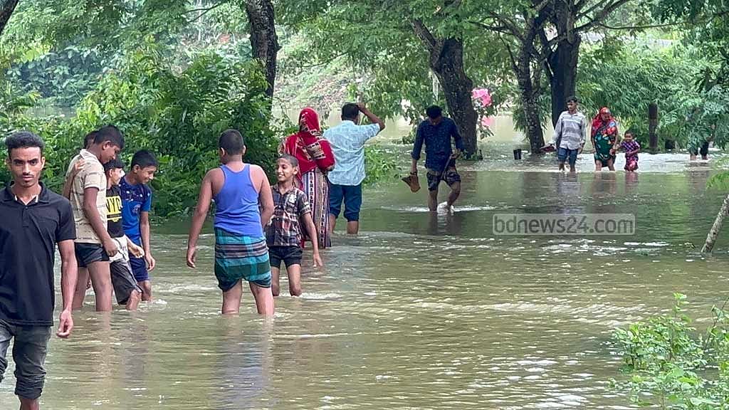 খাগড়াছড়িতে জল নামছে, এখনও পানিবন্দি ৯০০ পরিবার, ফসলের ক্ষতি