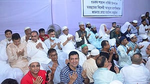 মাহবুব আলী খানের মিলাদে ফখরুলসহ বিএনপি নেতারা