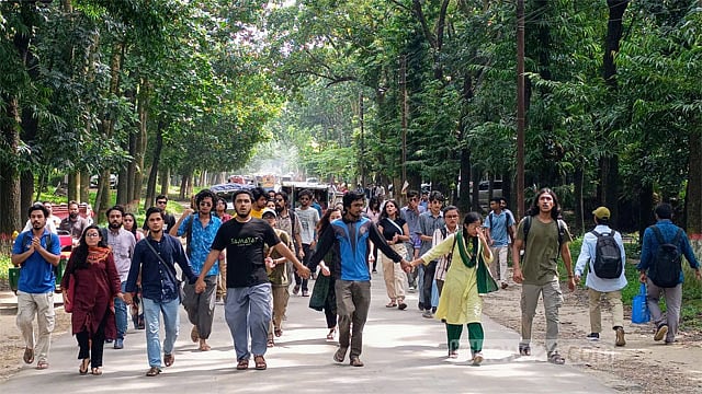 এখন যৌবন যার