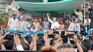 ‘এক দফা’ দাবিতে ফের শুক্রবারে মিছিলের ডাক বিএনপির
