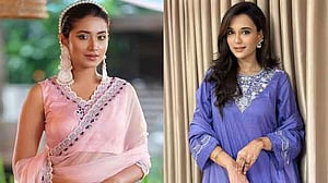 বিদেশে কী করছেন ফারিণ-সাবিলা?
