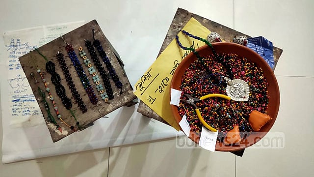 ‘সুতোয় বুনি স্বপ্ন, আনন্দে গাঁথি মালা’- স্লোগানে গহনা প্রদর্শনী