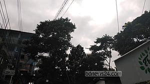 আসছে ঘূর্ণিঝড় ‘হামুন’: বরিশালে লঞ্চ বন্ধ