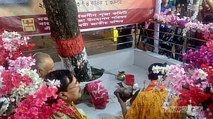 দুর্গোৎসব: কল্পারম্ভে ভক্তদের সংকল্প, সন্ধ্যায় বোধন