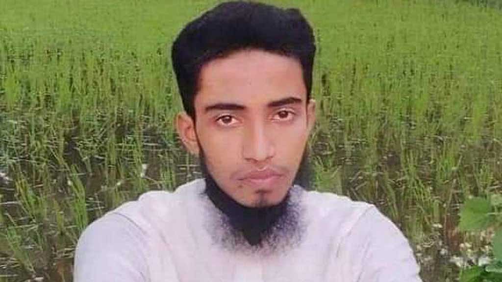 ফেনীতে বাসের ধাক্কায় মাদরাসা শিক্ষক নিহত
