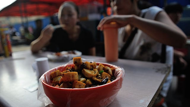 অকালে বয়স বাড়াচ্ছে যেসব খাবার