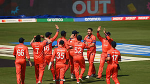 দ. আফ্রিকার বিপক্ষে এডওয়ার্ডসের ঝড়