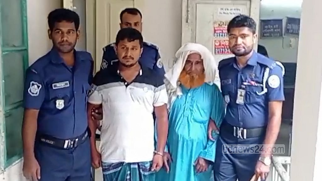 বরিশালে বৃদ্ধাকে হত্যা করে বাথরুমে ঝুলিয়ে রাখেন স্বামী: পুলিশ