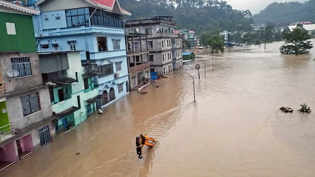 সিকিমে হড়কা বানে ১৪ মৃত্যু, নিখোঁজ ১২০