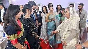 প্রধানমন্ত্রীর নৈশভোজে ‘মুজিব’ সিনেমার কলাকুশলীরা