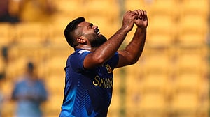 বিশ্বকাপ শেষ কুমারার, বদলি চামিরা