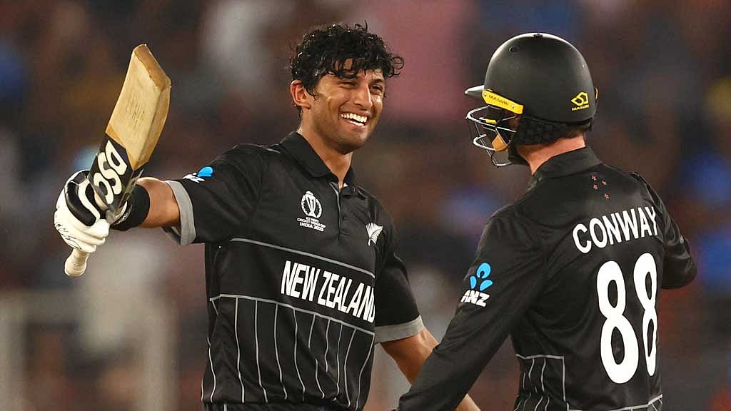 দুর্দান্ত সেঞ্চুরিতে নায়ক রবীন্দ্র