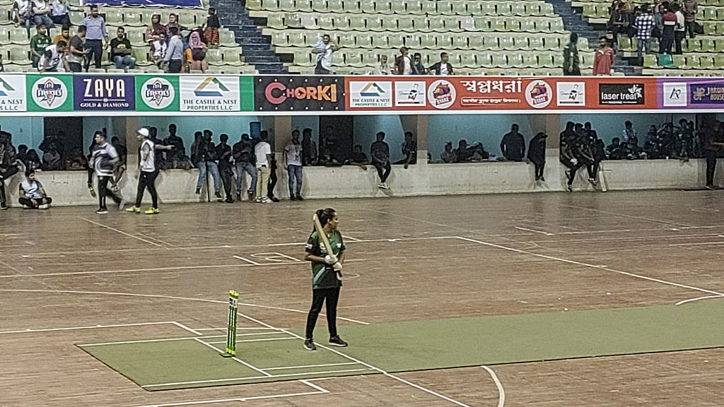 অব্যবস্থাপনার রেশ তবুও কাটেনি তারকা ক্রিকেট লিগে