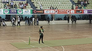 অব্যবস্থাপনার রেশ তবুও কাটেনি তারকা ক্রিকেট লিগে