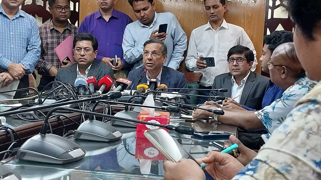 রাষ্ট্রপতির কাছে ক্ষমার আবেদন করতে পারেন, খালেদা জিয়া প্রসঙ্গে আইনমন্ত্রী