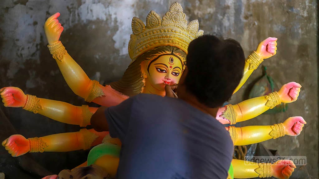 দুর্গাপূজায় সব মণ্ডপে পর্যাপ্ত সিসিটিভি ক্যামেরা চায় ডিএমপি