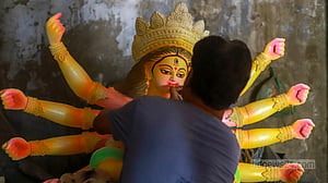 দুর্গাপূজায় সব মণ্ডপে পর্যাপ্ত সিসিটিভি ক্যামেরা চায় ডিএমপি