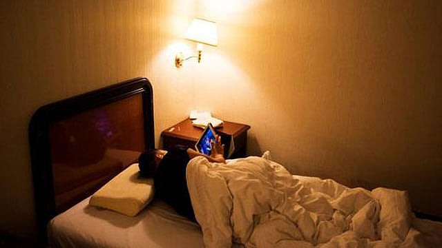 যে কারণে ঘুমাতে গিয়েও জেগে থাকা হয়