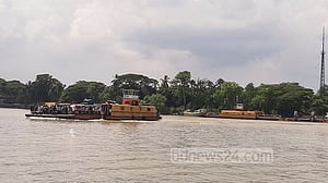 কর্ণফুলীতে ভেসে এল নারীর লাশ