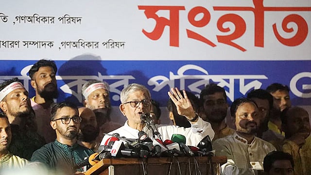 তাহলে সরকারে থাকবেন কেন? প্রধানমন্ত্রীকে জবাব ফখরুলের