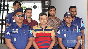 মানিকগঞ্জে নির্মাণাধীন ভবনে পুঁতে রাখা লাশ: খুলনা থেকে স্বামী গ্রেপ্তার
