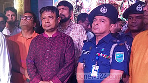 ‘উন্নয়নে বাধা’: সতর্ক করলেন ডিবি কর্মকর্তা হারুন