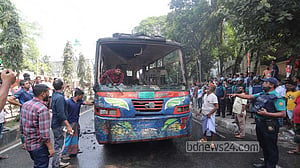 মোহাম্মদপুরে বাসে আগুন দিয়ে পালাতে গিয়ে মৃত্যু