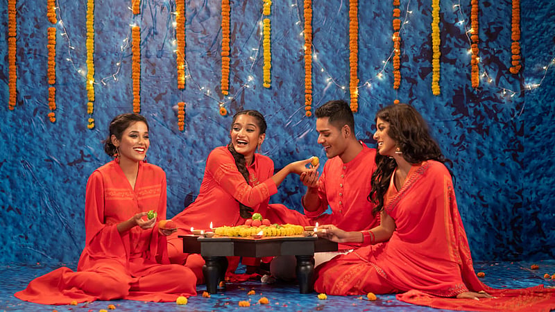 ফ্লোরাল, ওয়াটারলিলি, ট্রাইবাল, আলাম, ইক্কত, মুঘল, ট্র্যাডিশনাল এবং মিক্সড মোটিফের ব্যবহার করেছে কে ক্র্যাফট।