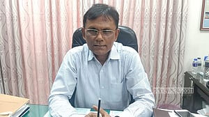 সংসদ নির্বাচন: ভোটের সরঞ্জাম পাঠানোর প্রক্রিয়া শুরু ইসির