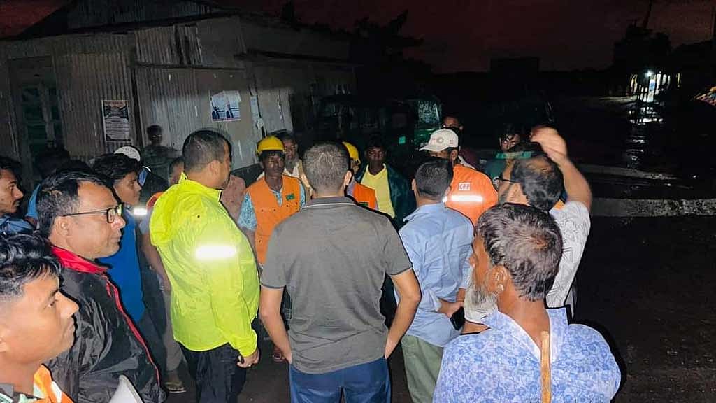 ঘূর্ণিঝড় হামুন: আশ্রয়কেন্দ্রে পৌনে ৩ লাখ মানুষ
