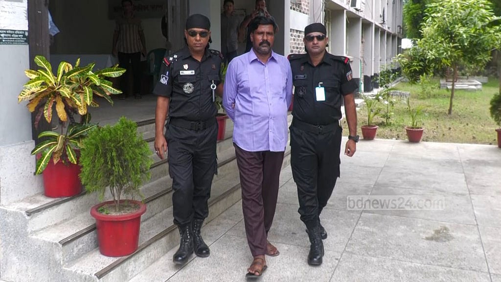 শেখ হাসিনার গাড়িবহরে হামলার সাজাপ্রাপ্ত আসামি গ্রেপ্তার