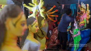 হারিয়ে যাচ্ছেন হরিপদরা, প্রতিমা গড়বেন কারা?