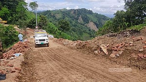 এক মাস পর বান্দরবান-থানচি সড়কে যান চলাচল শুরু