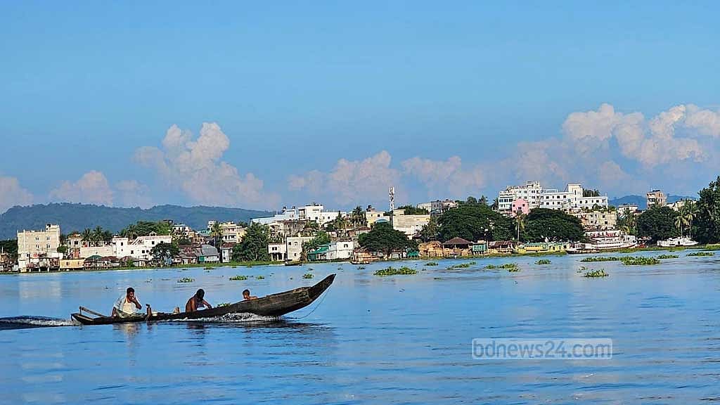 কাপ্তাই হ্রদে নৌ চলাচলে নিষেধাজ্ঞা প্রত্যাহার