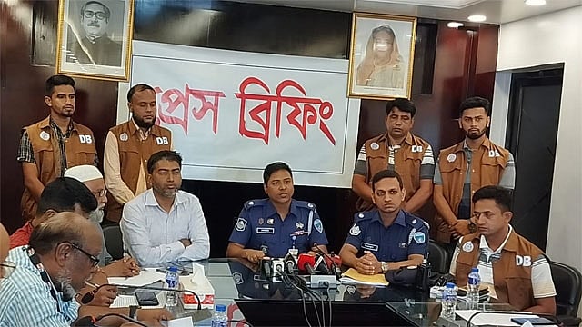 ব্রাহ্মণবাড়িয়ায় মা ও ২ সন্তানকে হত্যার কারণ জানাল পুলিশ
