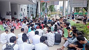 ময়মনসিংহ মেডিকেলে ইন্টার্নদের কর্মবিরতি প্রত্যাহার