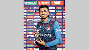 ম্যাচ সেরার পুরস্কার ভূমিকম্পে ক্ষতিগ্রস্তদের উৎসর্গ মুজিবের