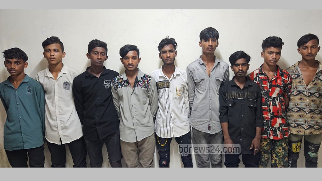 মোহাম্মদপুরে গণছিনতাইয়ের ঘটনায় গ্রেপ্তার ৯