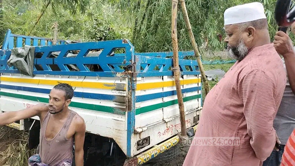 সিলেটে পর্যটকবাহী পিকআপ খাদে পড়ে নিহত ২, আহত ৭
