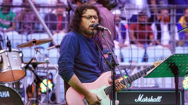 'দ্য হাইব্রিড এক্সপেরিয়েন্স টু’র মঞ্চে আসছেন নগরবাউল জেমস