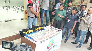 এলিভেটেড এক্সপ্রেসওয়েতে ৪৮ লাখ টাকা ডাকাতি, গ্রেপ্তার ৭