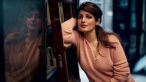 বয়স কোনো বাধা নয়, ‘প্রমাণ করলেন’ টুইঙ্কেল