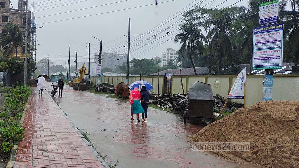 ঘূর্ণিঝড় ‘মিধিলি’: পটুয়াখালীর উপকূল জুড়ে ভারী বৃষ্টিপাত