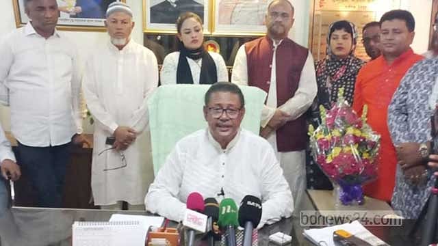 সংসদ নির্বাচন করতে হাজীগঞ্জ উপজেলা চেয়ারম্যানের পদত্যাগ