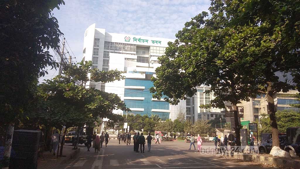 নজর এখন ইসির দিকে