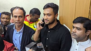 ৩ আসনেই মনোনয়ন ফরম জমা দিলেন সাকিব