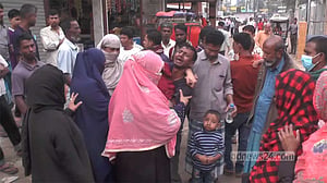 নোয়াখালীতে হাঁসে ধান খাওয়া নিয়ে বিতণ্ডায় প্রাণ গেল গৃহবধূর